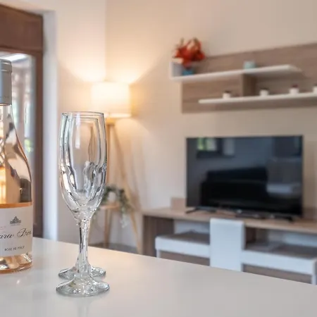 Tarnovgrad - Free Parking Apartment *